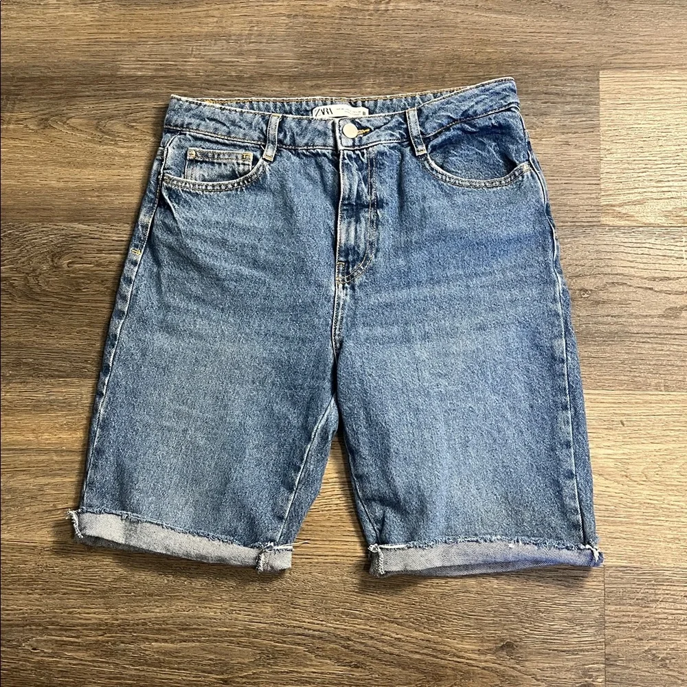 Zara Denim Cutoff Long Bermuda Jean Shorts Size 8